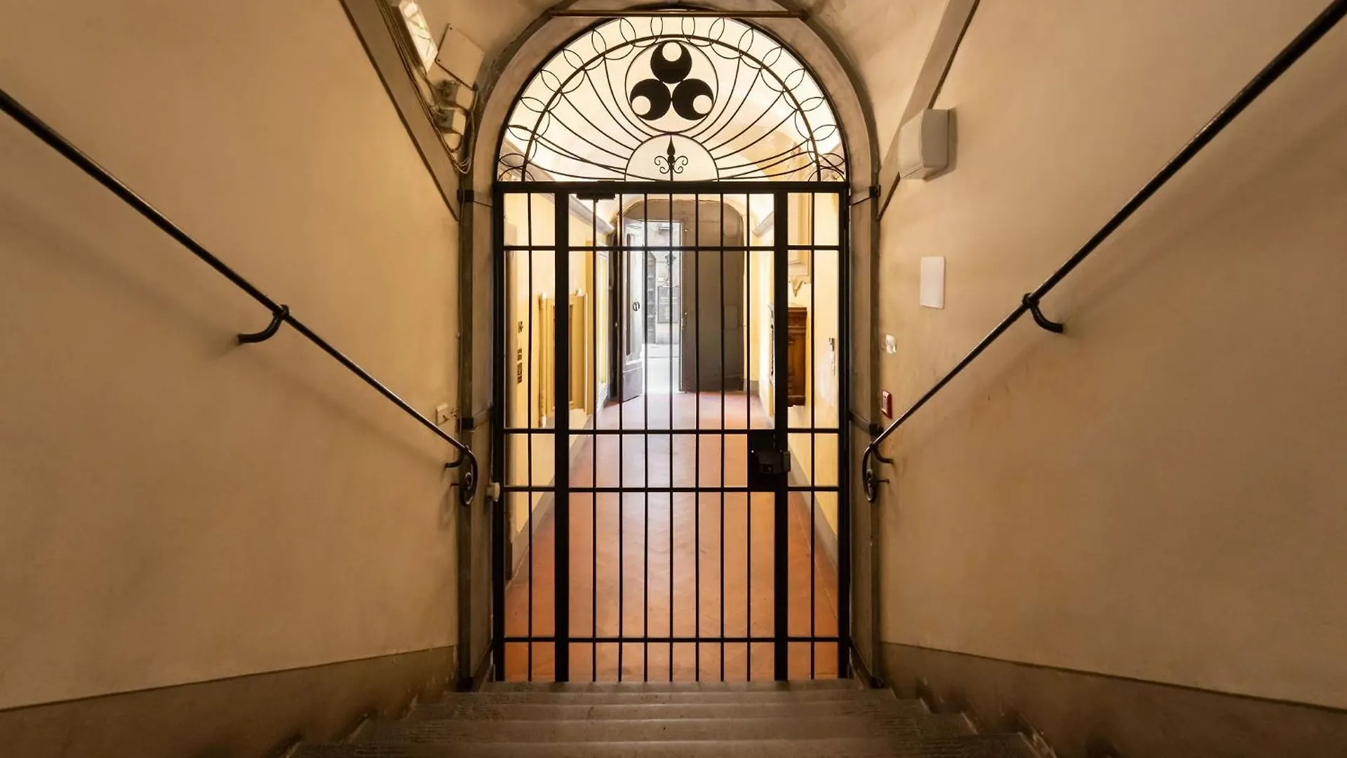 Ta - One Bedroom Luxury Apartment In The Fashion District Florence 0*,